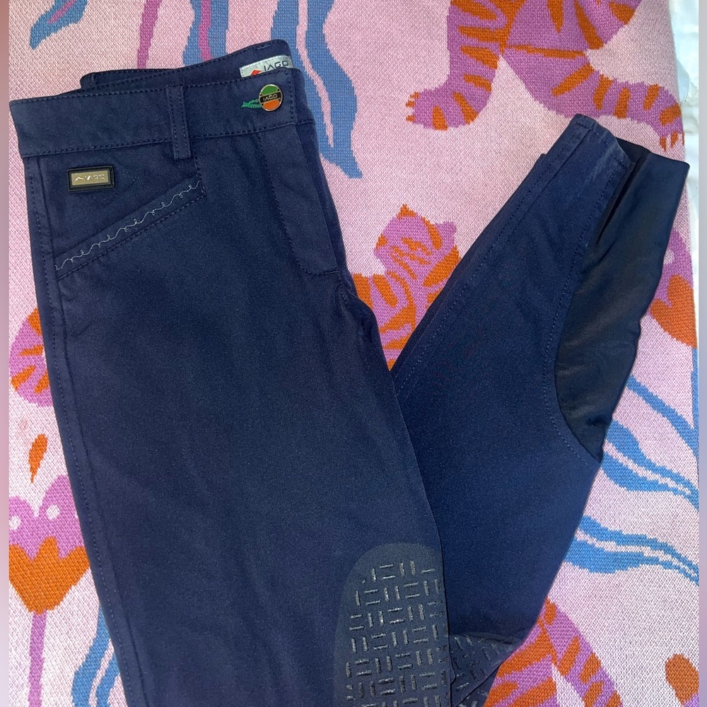 IAGO IT40 navy breeches with pocket detail